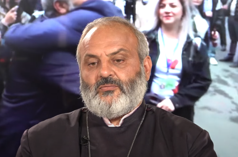 Ոստիկաններն իրենց խոստումը չեն կատարել և մարդ են առևանգել. Բագրատ Սրբազան