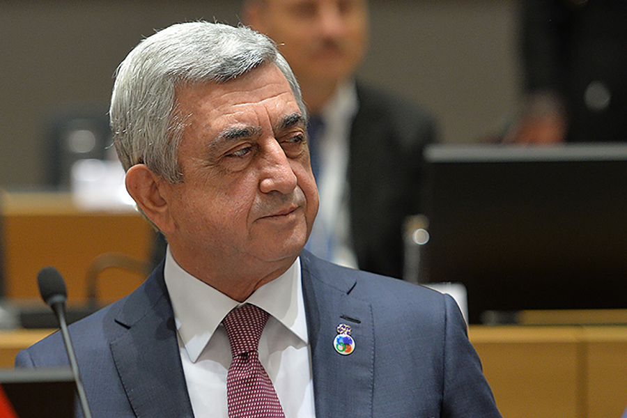 «Հրապարակ». Խուճուճ ձեւակերպումներ եւ երկար հղումներ