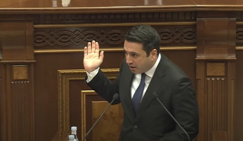 Կա՞ ինչ-որ տարածք, որը ՀՀ-ին է պատկանում և այստեղ նկարագրված չէ. թեժ քննարկումներ ԱԺ դահլիճում փակցված քարտեզի վերաբերյալ