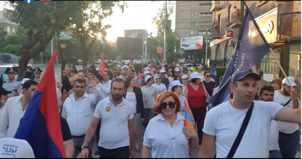 ՔՊ-ականները երթ են անում․ ուղիղ