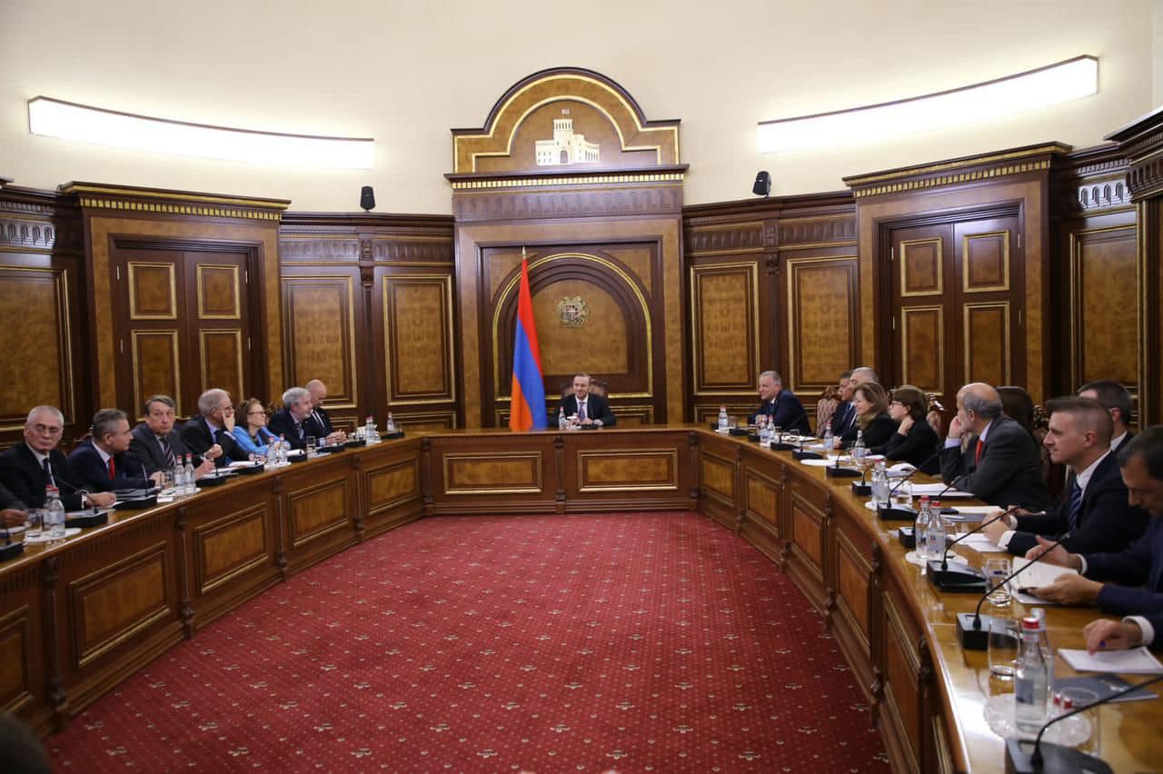 Արմեն Գրիգորյան հավատարմագրված ԵՄ ռեզիդենտ և ոչ ռեզիդենտ դեսպաններին է ներկայացրել է «Խաղաղության խաչմերուկ» նախագիծը