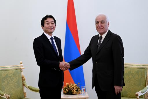 Բոլորն ասում են, որ մենք ունենք ընդհանրություններ և շատ ընդհանուր արժեքներ. Ճապոնիայի նոր դեսպանը՝ Վահագն Խաչատուրյանին