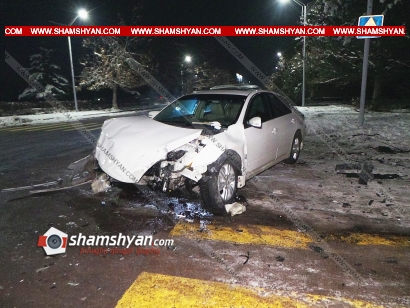 Աբովյանի քաղաքապետարանի դիմաց բախվել են Range Rover-ն ու ավագ քննիչի Nissan-ը. կա վիրավոր
