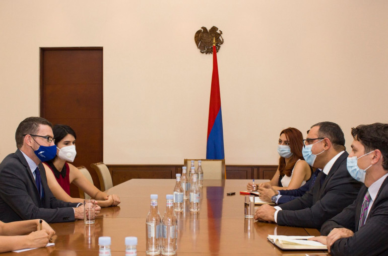 Ֆինանսների նախարարն ընդունել է Ֆրանսիայի դեսպանին և Զարգացման ֆրանսիական գործակալության տարածաշրջանային ղեկավարին