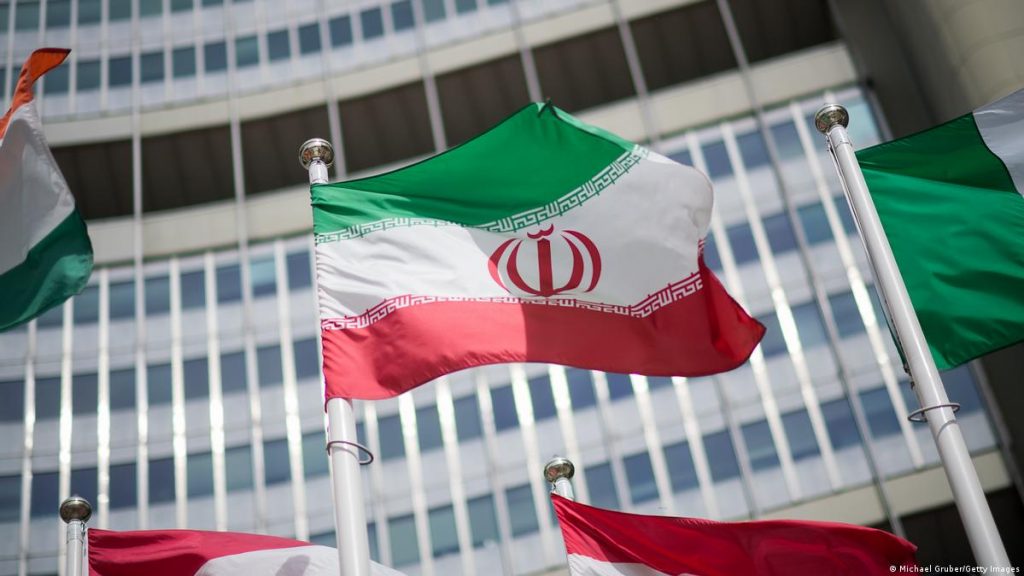 Иран на саммите ОЭС заключил соглашение о транзитной торговле с Арменией и еще 4 странами