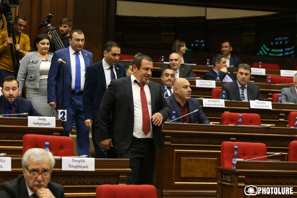 Ծառուկյանը լքել է առաջին հորիզոնականը․ հայտնի են ԱԺ-ից ամենաշատը բացակայած պատգամավորները