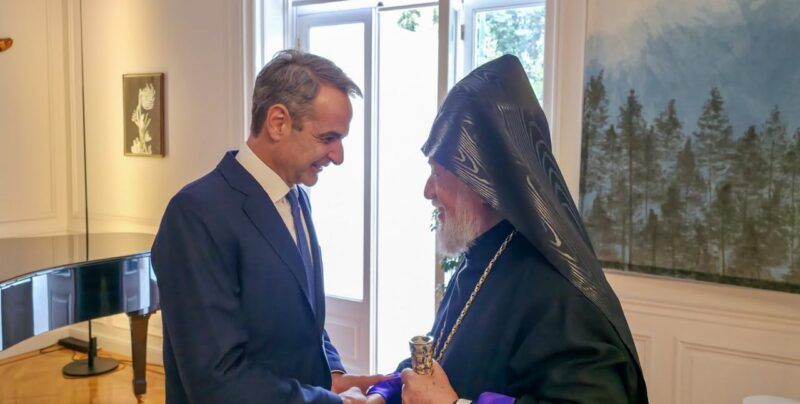 Արամ Ա-ն և Հունաստանի վարչապետը քննարկել են Հայաստանին վերաբերող հարցեր