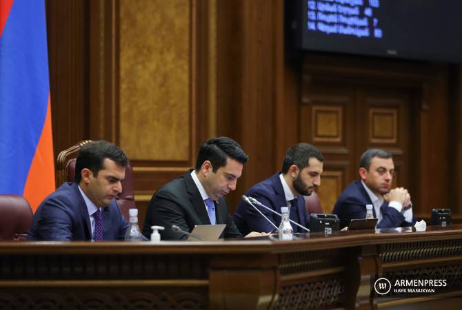 Մեկնարկել է ԱԺ հերթական նիստը. օրակարգում նաև պետբյուջեի նախագիծն է. ՈՒՂԻՂ