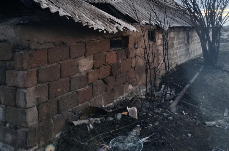 Հովտաշատ գյուղում հրդեհ է բռնկվել․ այրվել է երկու անասնագոմ ու բուսածածկույթ