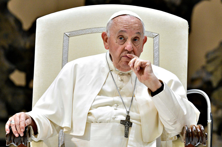 Ватикан: Папа Римский отменил свои встречи в субботу из-за легкой формы гриппа