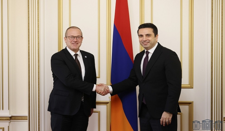 Ալեն Սիմոնյանը և ԱՀԿ ներկայացուցիչը քննարկել են համագործակցության ուղղությունները