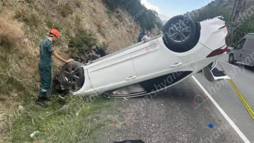 Ավտովթար՝ Վայոց ձորի մարզում. «Hyundai»-ն բախվել է քարերին և գլխիվայր շրջվել