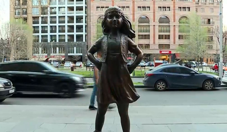 Կառավարության շենքի դիմաց տեղադրվել է Անվախ աղջկա արձանը