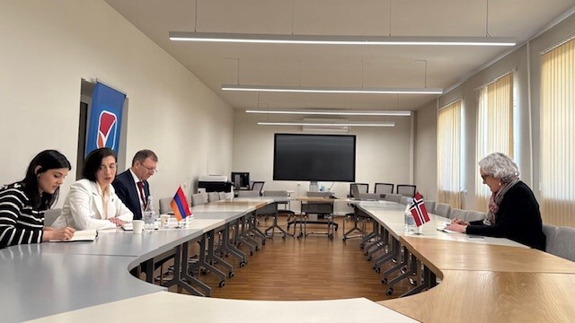 Հայաստանում Նորվեգիայի դեսպանը հյուրընկալվել է ՀՀ կենտրոնական ընտրական հանձնաժողովում