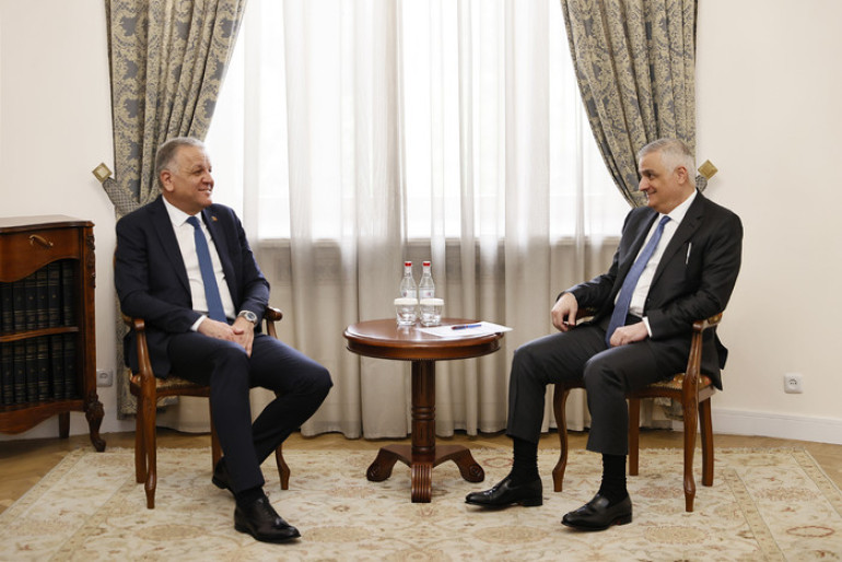 Մհեր Գրիգորյանն ու Վասիլիս Մարագոսը քննարկել են ՀՀ-ԵՄ հարաբերությունների օրակարգային հարցեր