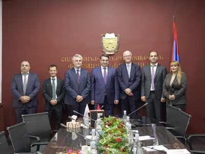 ԵՄ փորձագետներին ներկայացվել է փաստաբանական համայնքի խնդիրները. Հարկային բեռի ավելացում, բռնություններ
