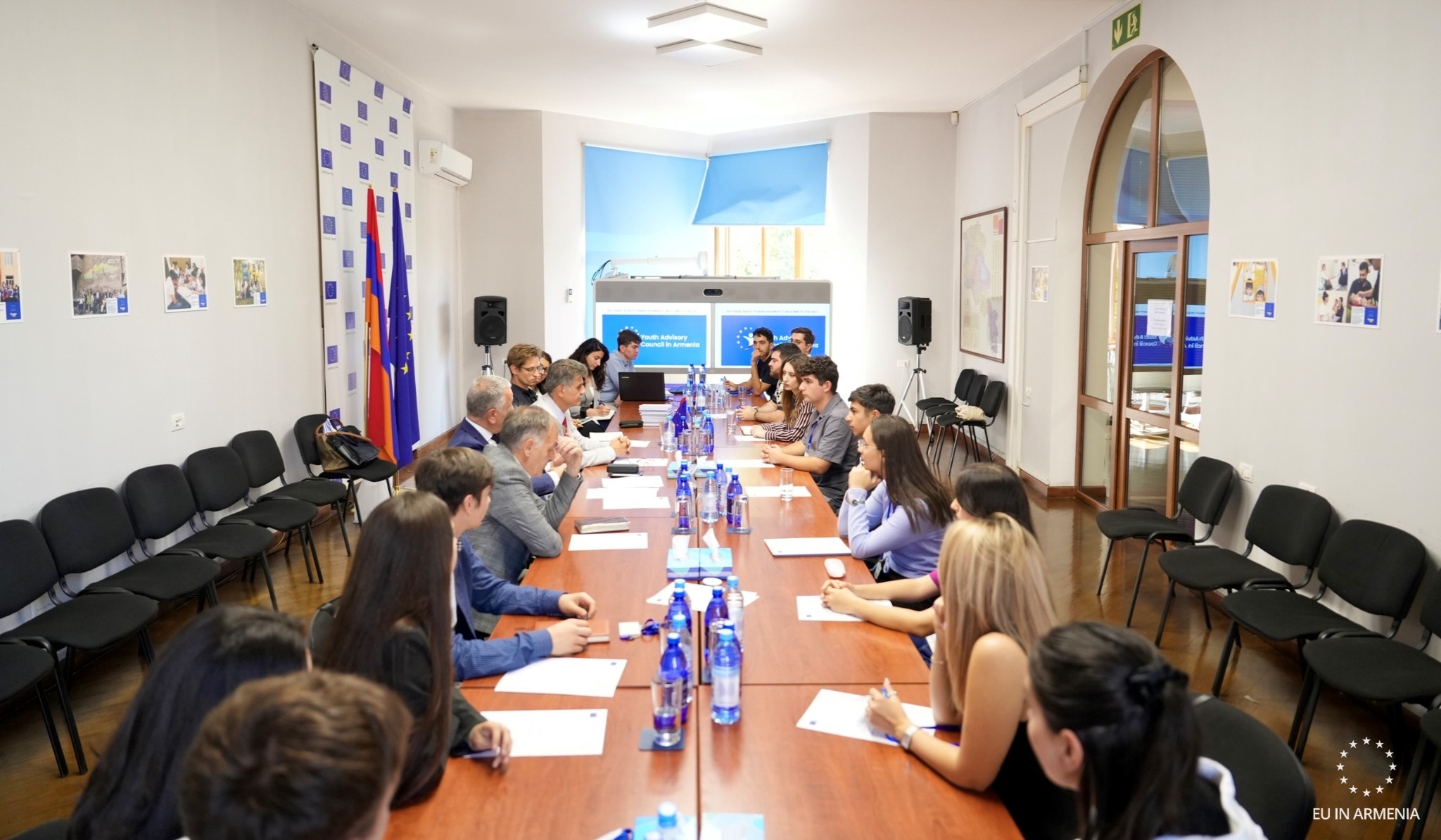 ԵՄ պատվիրակությունն աշխատաժողով է ունեցել Հայաստանում գործող ԵՄ երիտասարդական խորհրդի հետ