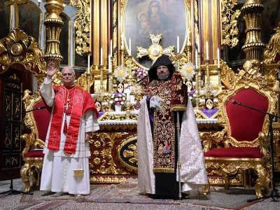 Հռոմի պապը Թուրքիա այցի վերջին օրն աղոթել է Հայ եկեղեցում և ողջույններ փոխանցել Կաթողիկոսին