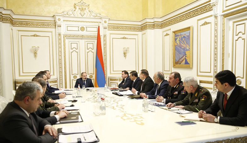 Փաշինյանն առաջնային է համարել ԶՈՒ-ում քրեական ենթամշակույթի և կարգապահության հետ կապված առկա խնդիրների լուծումը